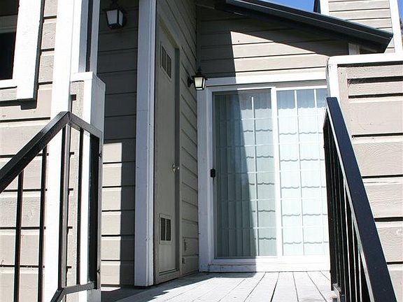 3rd image of 540 Canyon Oaks Dr APT G