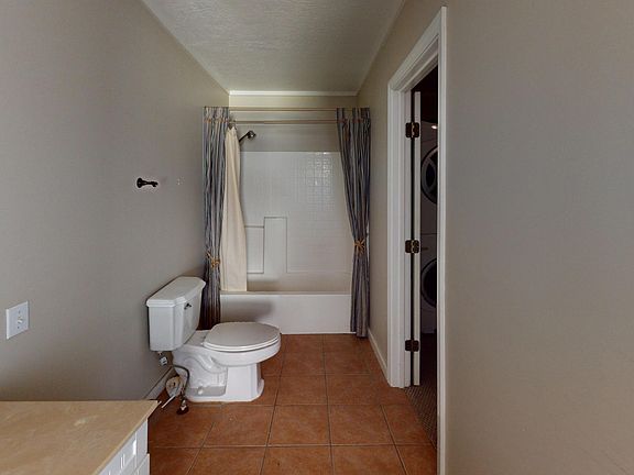18th image of 1532 Jackson Hill Rd