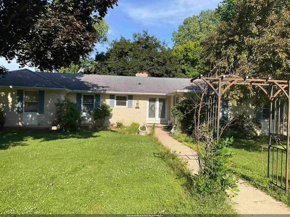 2478 Sunrise Ct, Green Bay, WI 54302