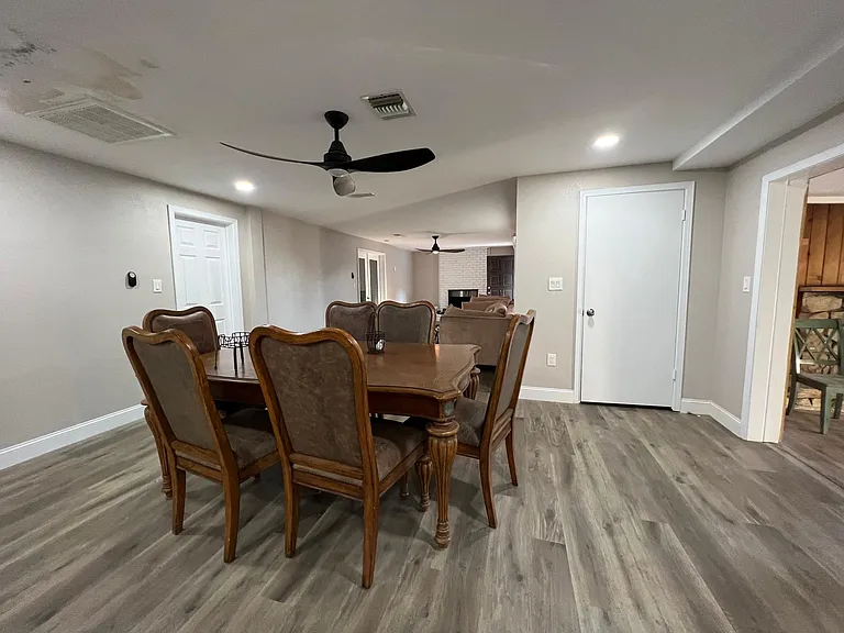 1116 E Fremont Ave #A — Photo 8