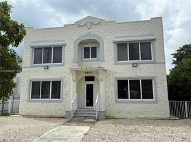 2352 SW 5th St, Miami, FL