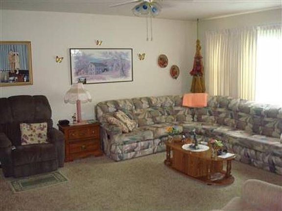 3rd image of 911 Columbia Ave