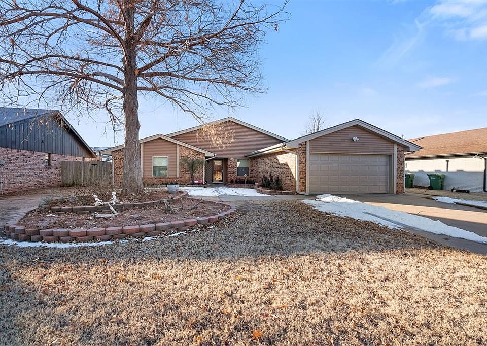 1st image of 236 E Platt Dr