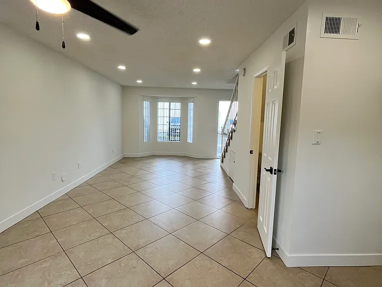 1216 E La Palma Ave — Photo 21