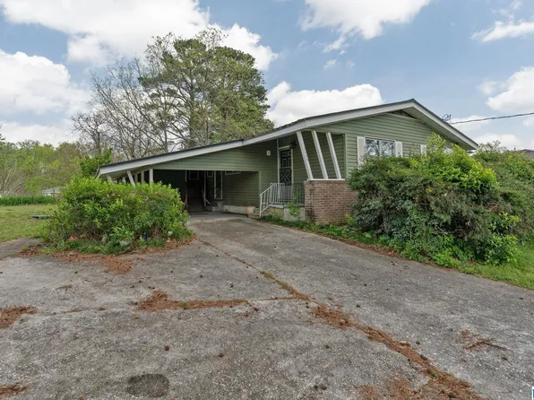 2509 Walker Chapel Rd, Fultondale, AL 35068