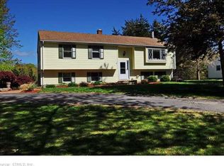 104 Willowbrook Rd, Cromwell, CT 06416