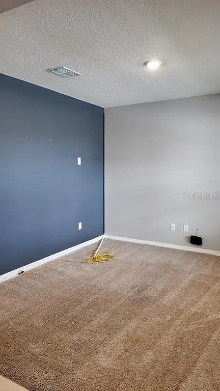 5 bed, 3.0 bath, 2626 sqft, $3,800 — Photo 2