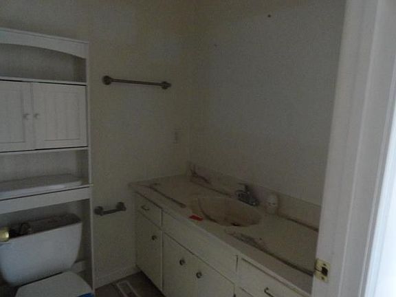 5th image of 130 Horseshoe Dr