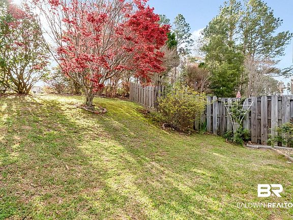 4th image of 672 Spring Lake Dr E