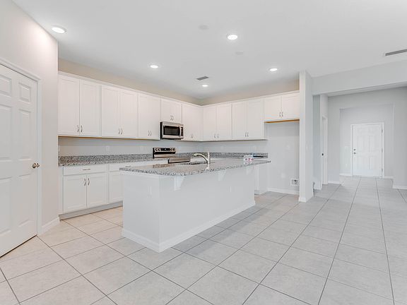 2nd image of 4009 Heath Pl