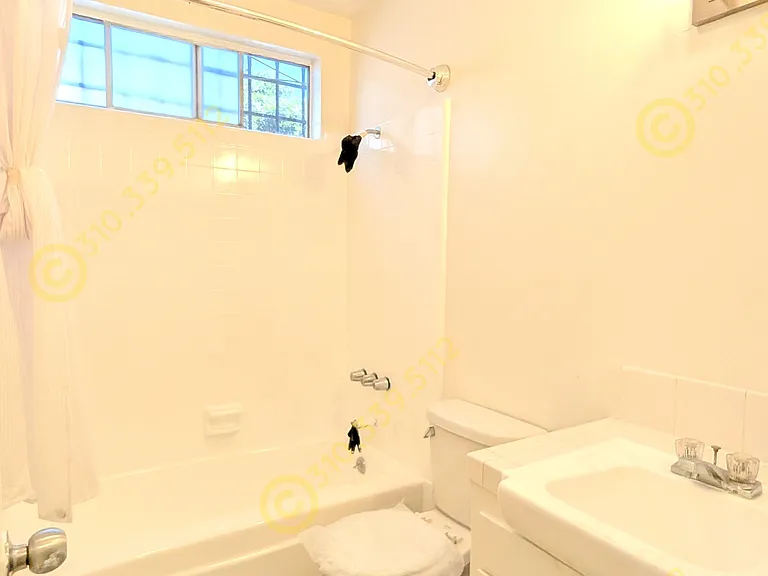 3658 Dunn Dr — Photo 13