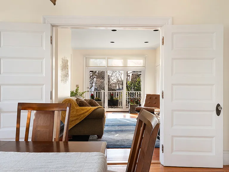 Main Level Full Size Dinning room
