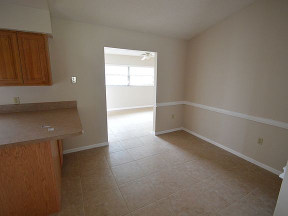 3rd image of 3188 Barbados Ct