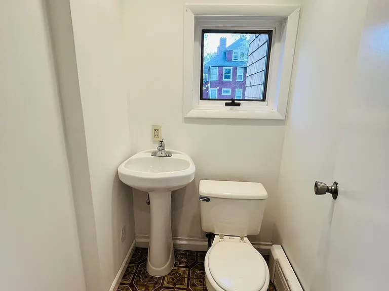 Half-Bathroom (Main Floor)