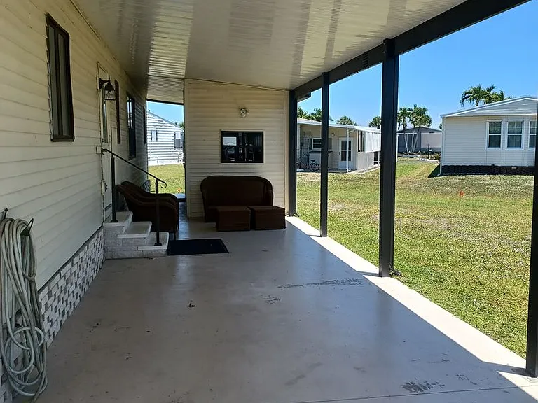 16209 Asheboro Ct — Photo 3