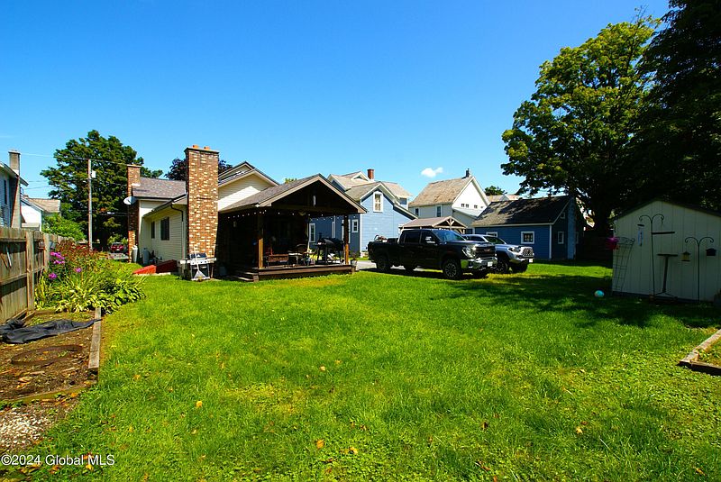 3rd image of 6 Potter Avenue