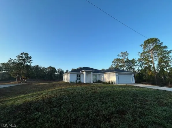 660 Ames St E, Lehigh Acres, FL 33974