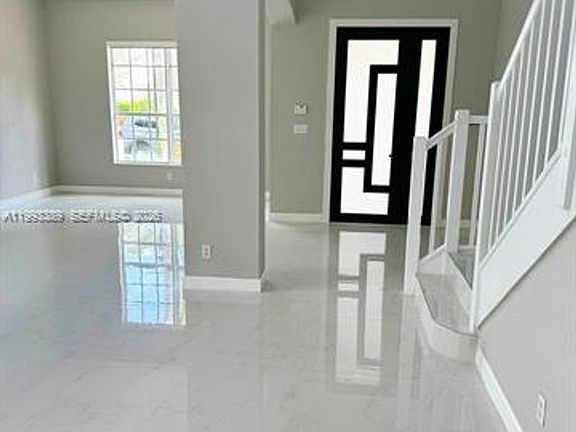 2nd image of 4451 E Seneca Ave