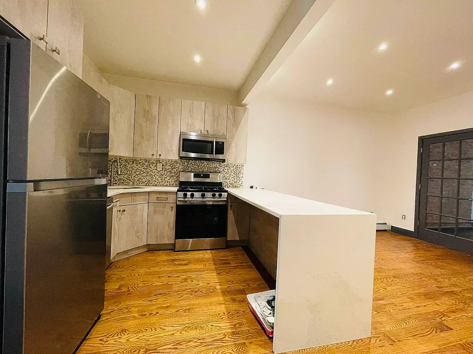383 Essex Street — Photo 2