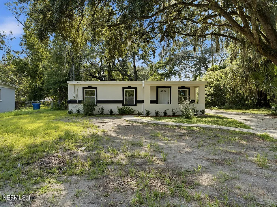 5846 Abelia Rd
