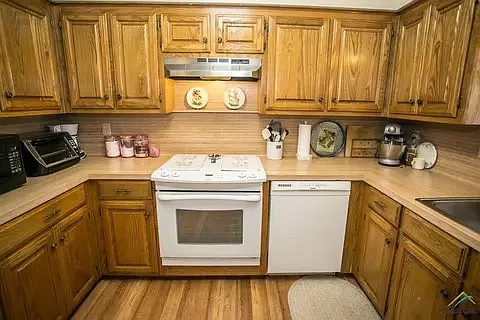 1408 N Newsom St #A — Photo 4