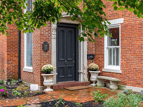 4th image of 248 Green St