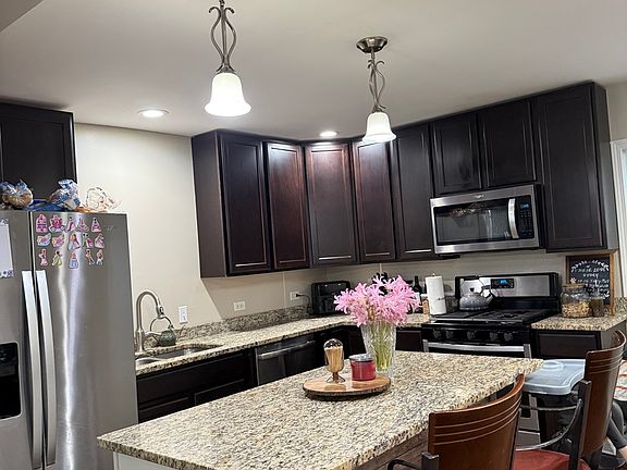 5th image of 219 Murphy Dr