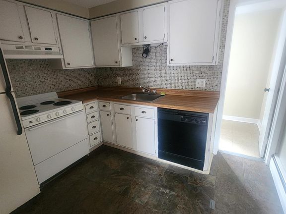 3rd image of 367 Elmwood Ave APT 9