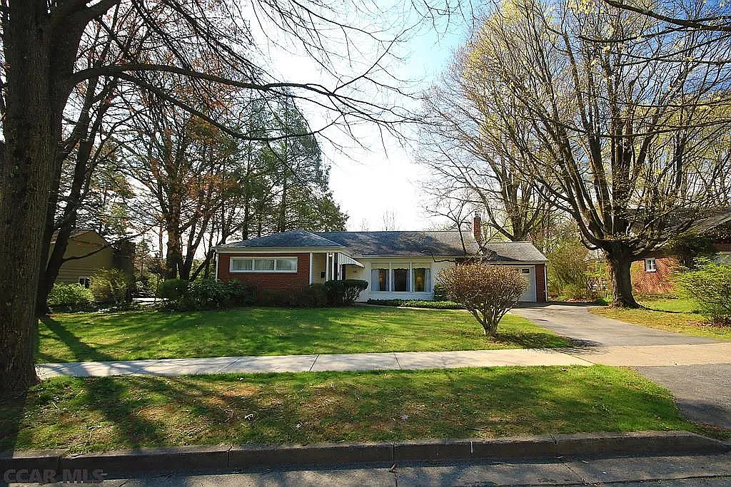3 bed, 1533 sqft, $2,250 — Photo 1