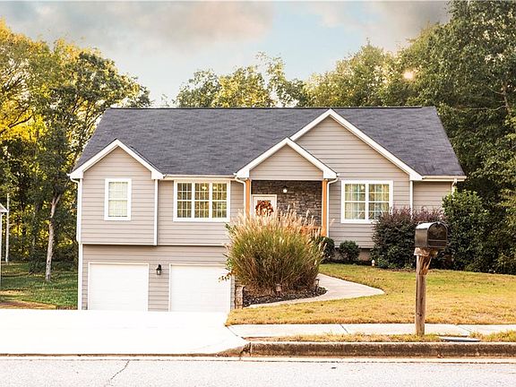 2nd image of 355 Conner Ct
