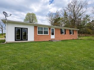 16 Gladeview Dr, Fries, VA 24330