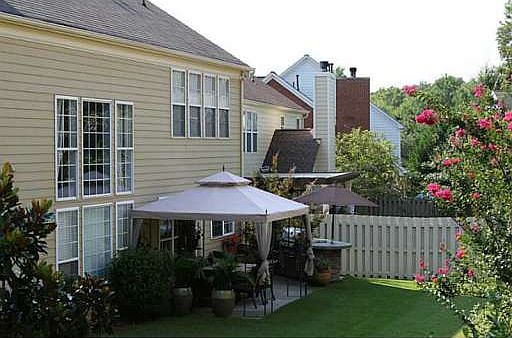 3rd image of 1124 Drewsbury Ct SE