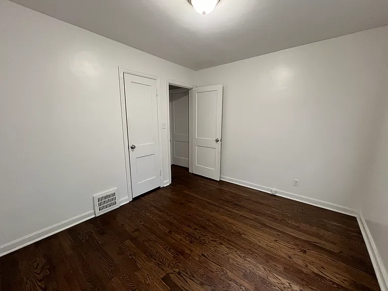 7110 Woodson St — Photo 11