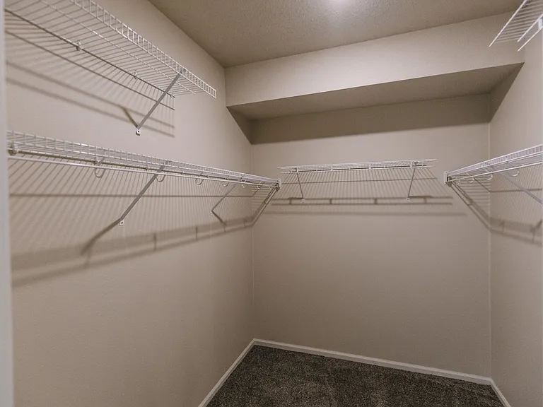 Lakewood Crossing Apartments — Photo 80