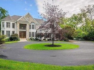 7340 Indian Hill Rd, Cincinnati, OH 45243