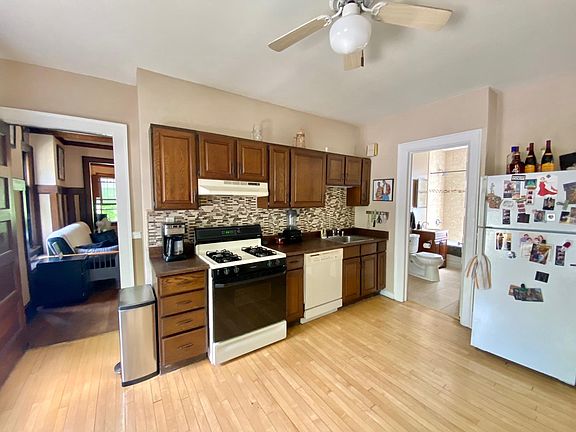 4th image of 3573 N Maryland Ave