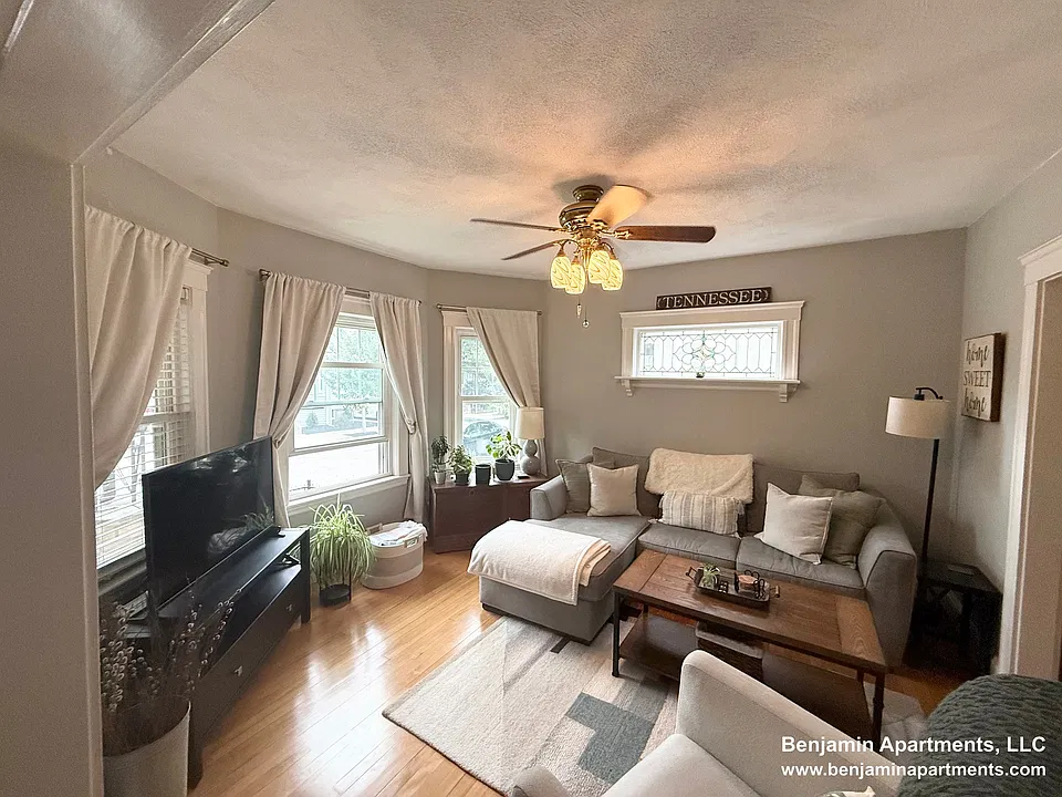 18 Benton Rd #1