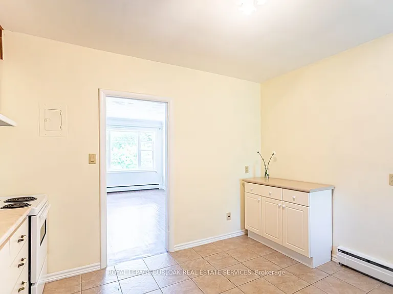 718 Ross St #2 — Photo 8
