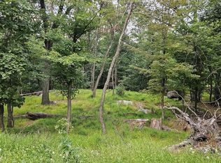 Ridgetop Dr, Tomkins Cove, NY 10986