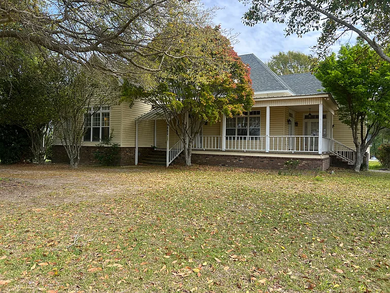 5652 Lakeview Rd — Photo 3