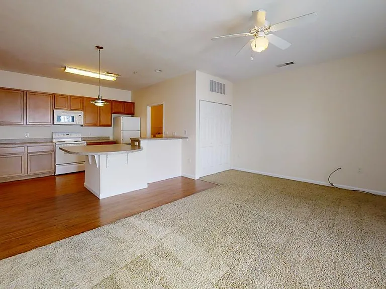 Windsor West | Specials Available — Photo 20