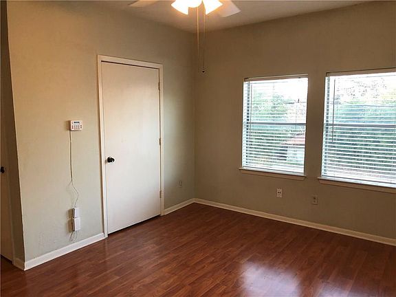 3rd image of 5837 Velasco Ave APT 203