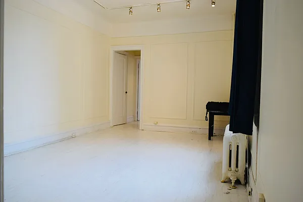 Rented by Oxford Property Group | media 17