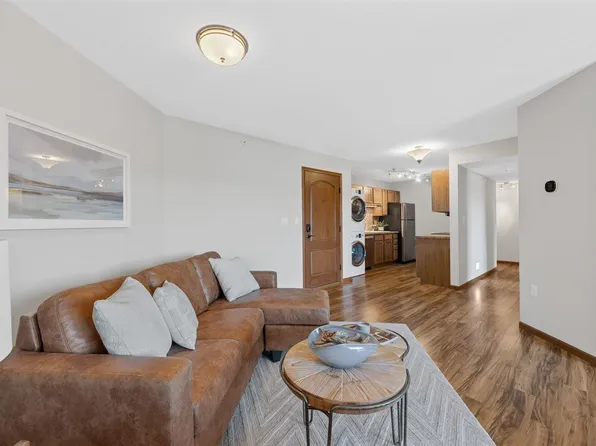 332 S Linn St APT 418, Iowa City, IA 52240