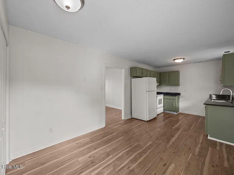 74 Cedar Rd — Photo 8