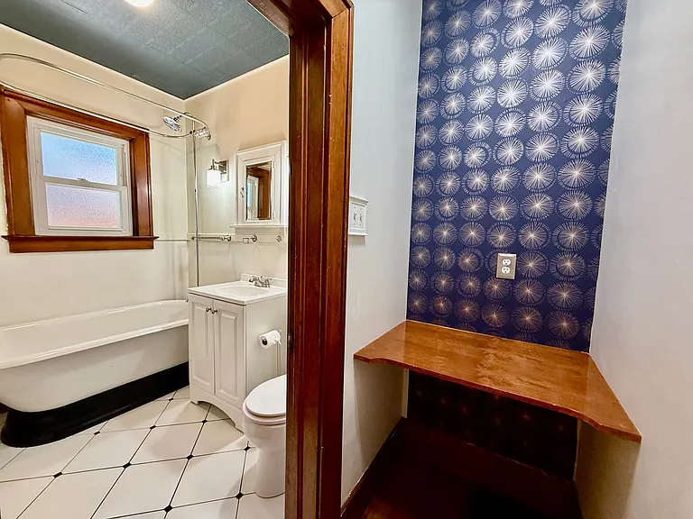 519 S Cedar St — Photo 16