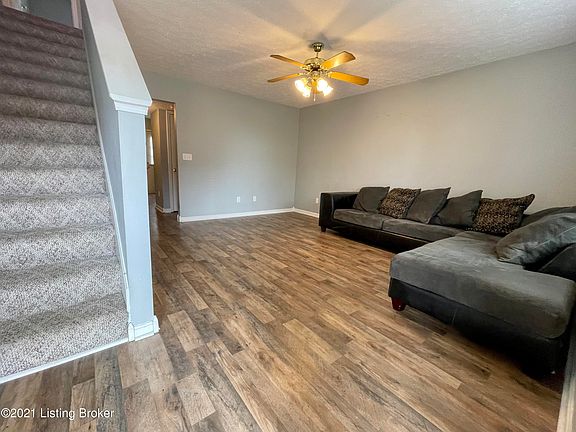 3rd image of 211 Louise Way APT 4