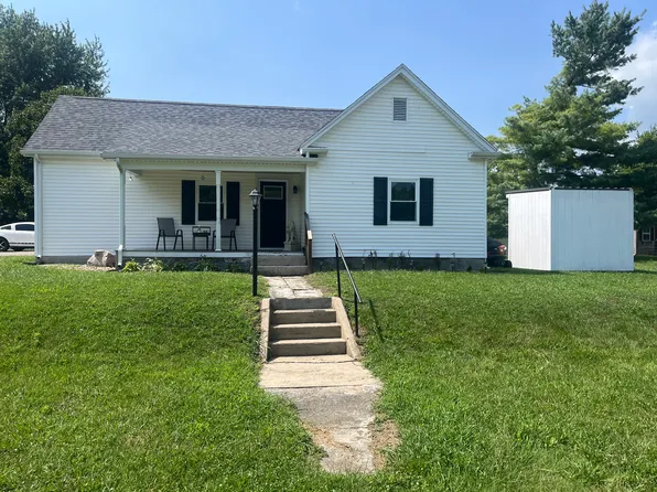 320 South St, Leesburg, OH 45135