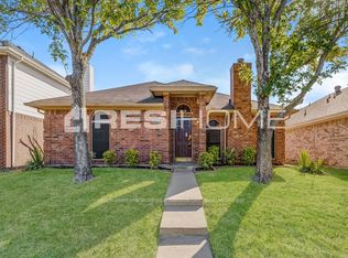 1720 Straus Rd, Cedar Hill, TX 75104