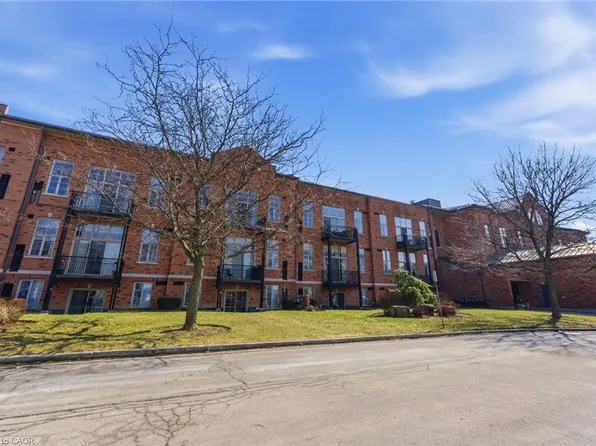 262 Dundas St E #322, Hamilton, ON L8B 1A9